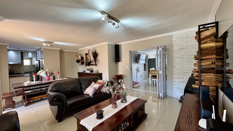 4 Bedroom Property for Sale in Strand South Western Cape